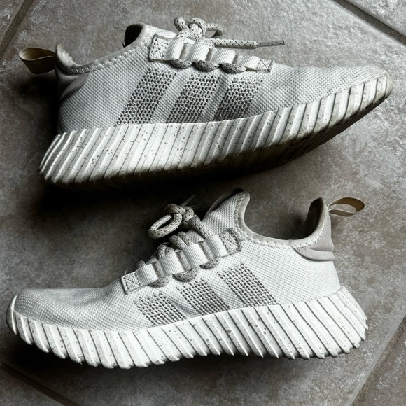 Adidas Women's Nude Sneakers - Picture 8 of 8